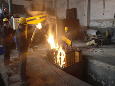 Tehtaan manipulaattori